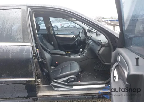 2005 Mercedes-Benz C 230 Kompressor Sport из США, поврежденный, VIN WDBRF40J15F691628